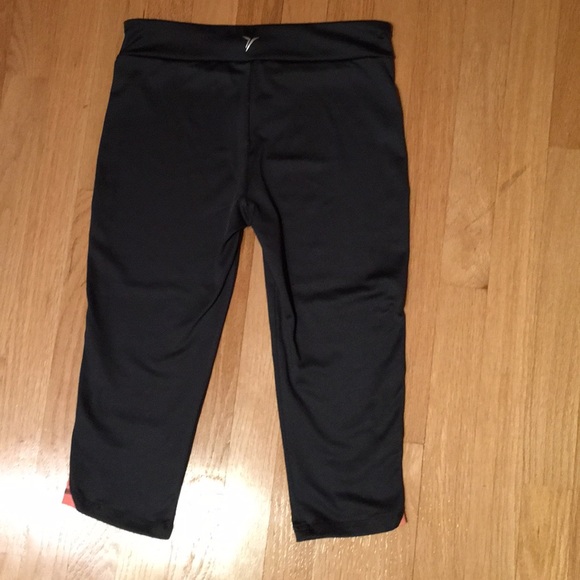 Old Navy Active youth XL athletic capris - Picture 3 of 3